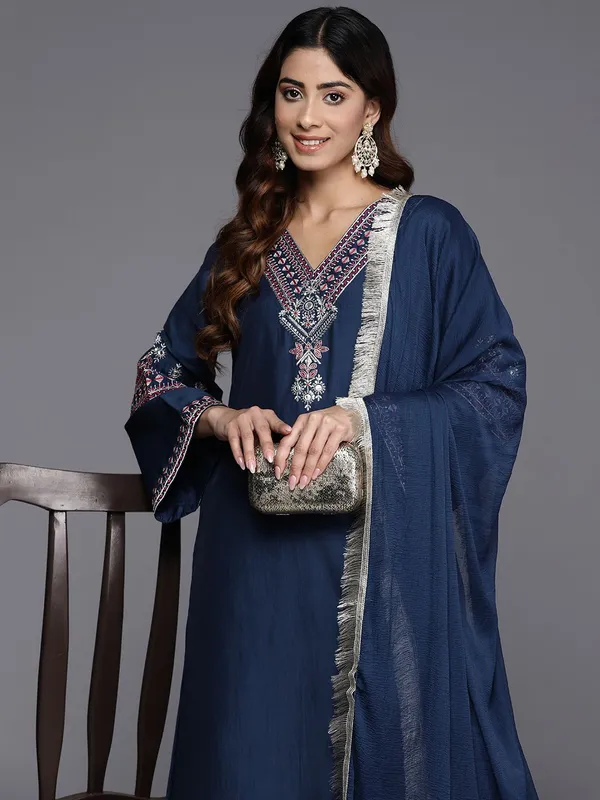 Navy_Blue_Floral_Embroidered_Silk_Blend_Kurta_Trouser_Dupatta_Set