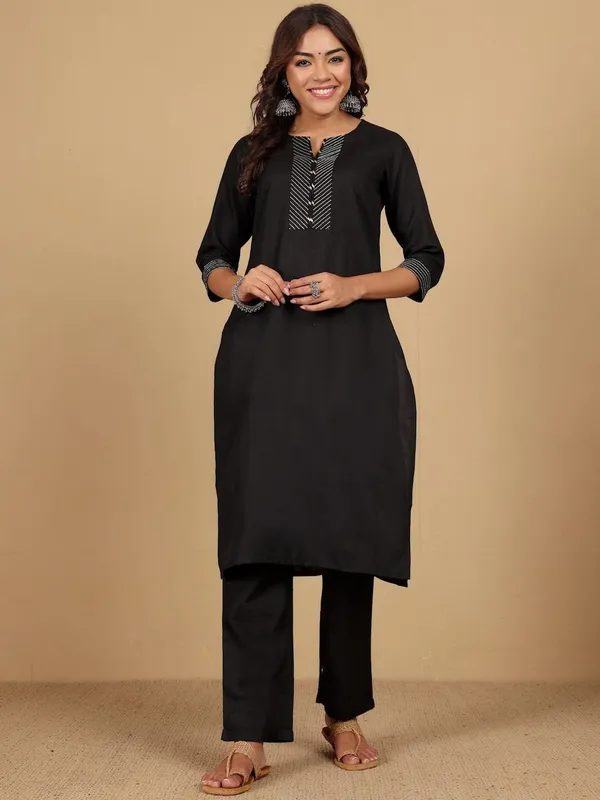 Black_Floral_Printed_Cotton_Blend_Kurta_Trouser_Dupatta_Set