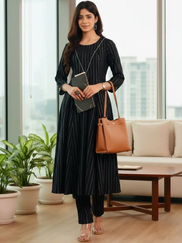 Black_Floral_Printed_Silk_Blend_Kurta_Trouser_Set