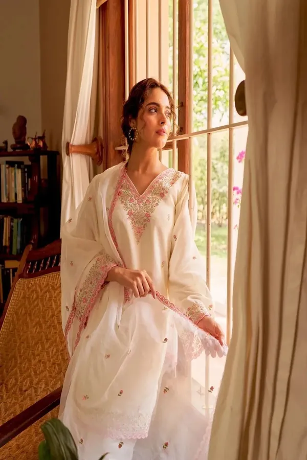 Floral_Embroidered_silk_Co-Ord_Set