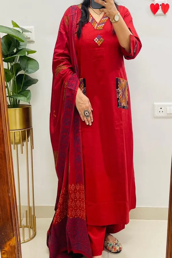 Red_Cotton_Floral_Embroidered_Kurta_Set_For_Women