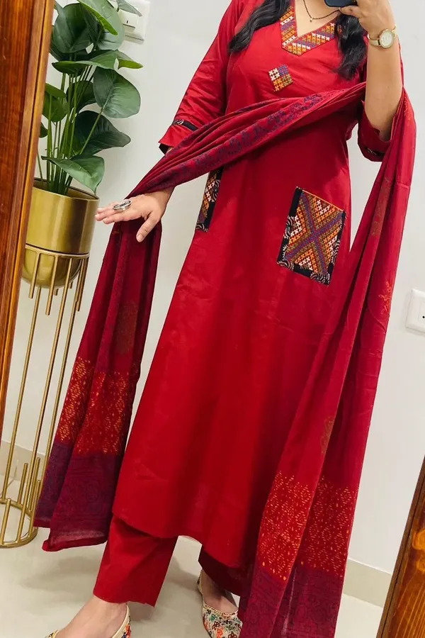 Red_Cotton_Floral_Embroidered_Kurta_Set_For_Women
