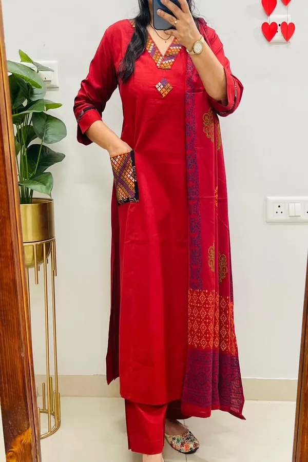 Red_Cotton_Floral_Embroidered_Kurta_Set_For_Women