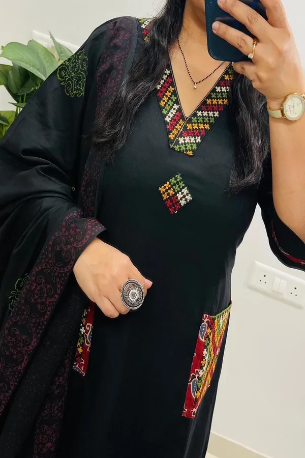 Black_Cotton_Floral_Embroidered_Kurta_Set_For_Women