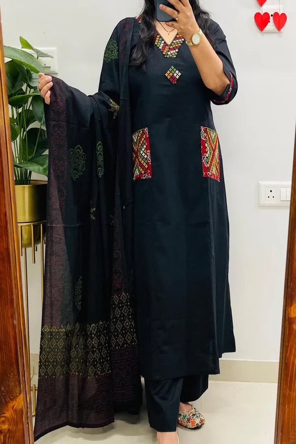 Black_Cotton_Floral_Embroidered_Kurta_Set_For_Women
