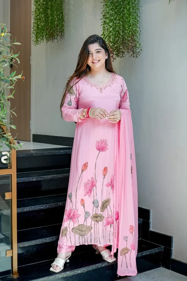 Floral_Embroidered_Chinon_Kurta_Trouser_&_Dupatta_Set