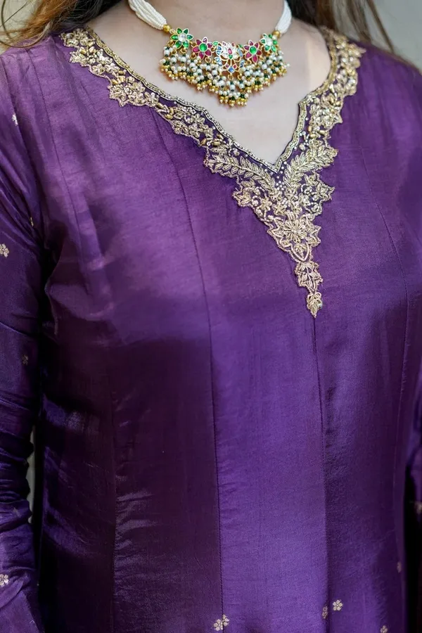 Floral_Embroidered_silk_Kurta_Trouser_&_Dupatta_Set