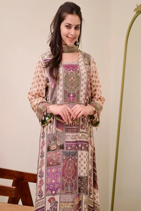 Floral_Embroidered_Chinon_Kurta_Trouser_&_Dupatta_Set