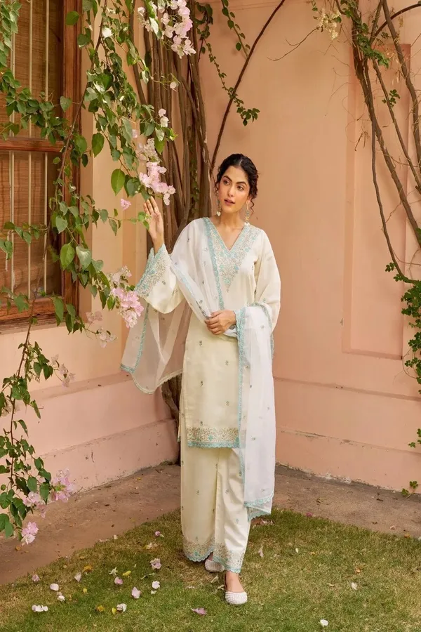 Floral_Embroidered_silk_Co-Ord_Set