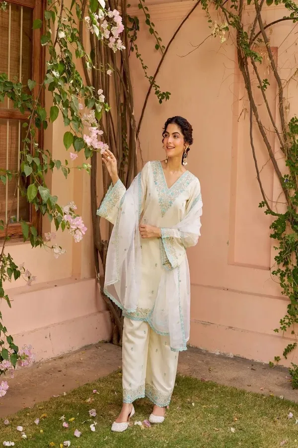 Floral_Embroidered_silk_Co-Ord_Set