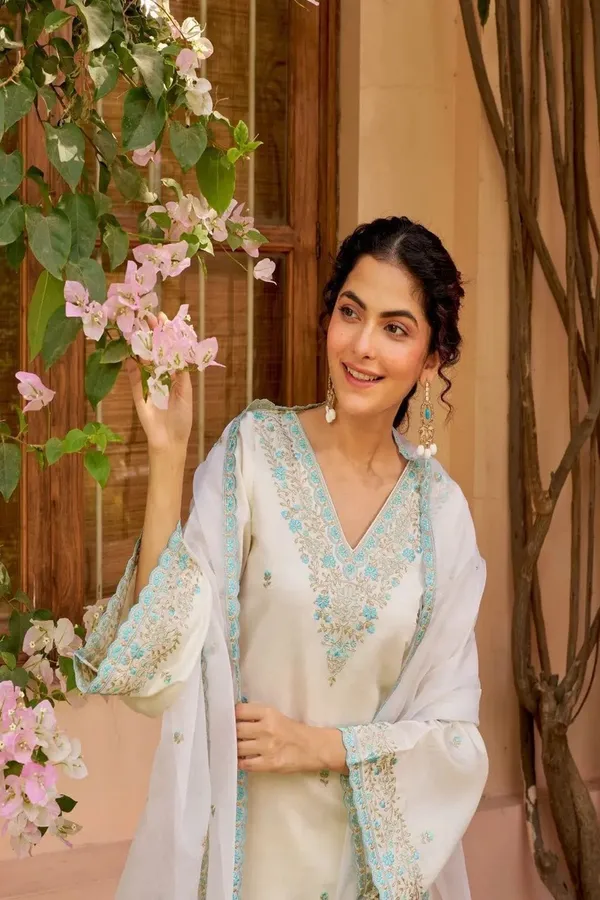 Floral_Embroidered_silk_Co-Ord_Set