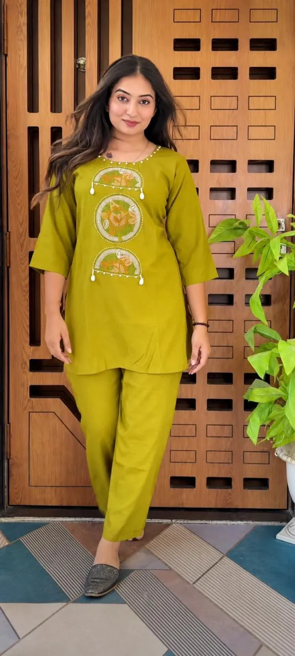 Women's_Premium_Embroidered_Pure_Cotton_Short_Co-Ord_Set
