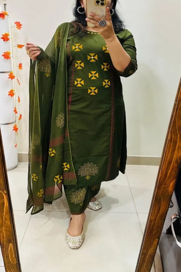 Green_Cotton_Floral_Embroidered_Kurta_Set_For_Women