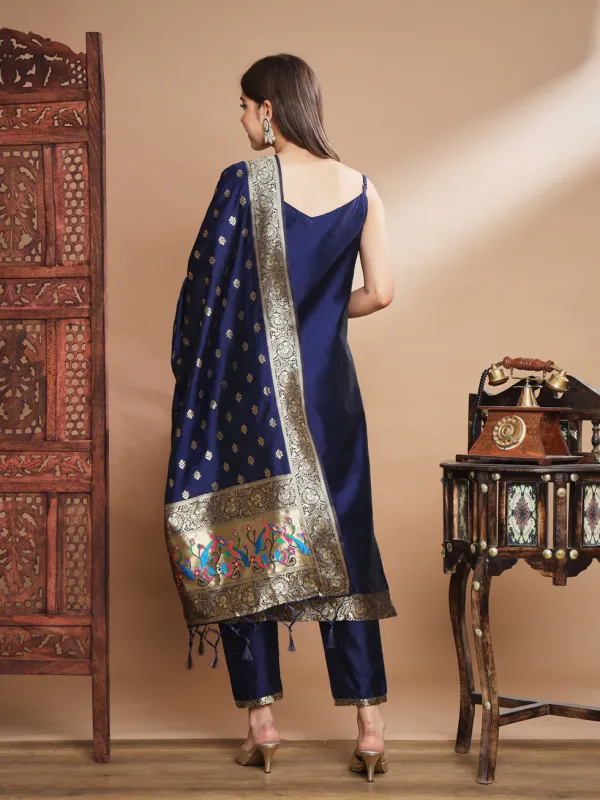 Floral_Printed_Silk_Blend_Round_Neck_Kurta_Trouser_&_Dupatta_Set