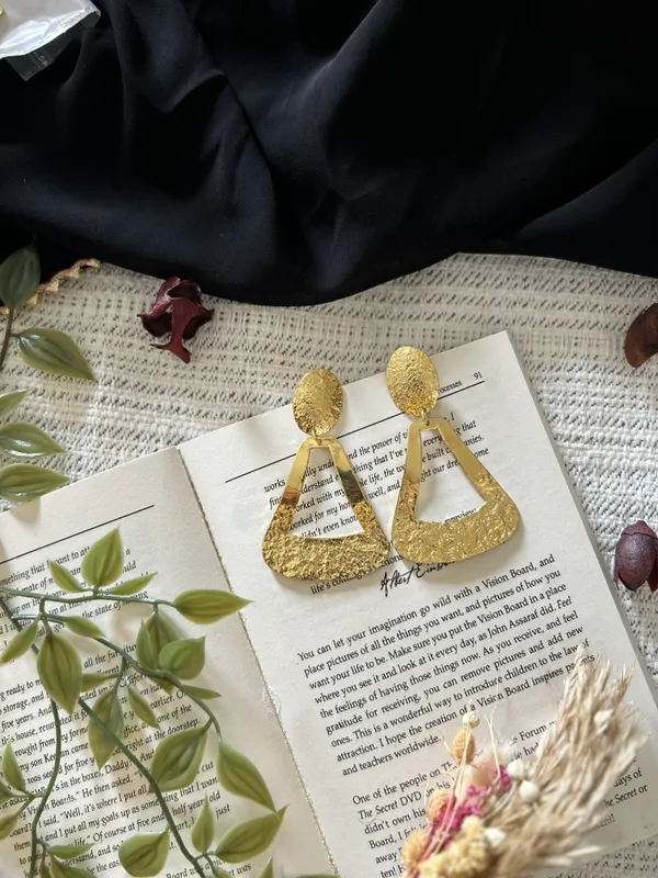 Golden_Brass_Earrings_For_Women_|_Anti-Tarnish
