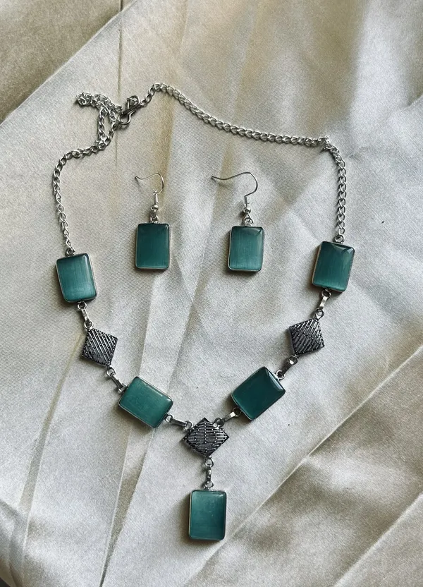 Mint_Brass_Necklace_For_Women_|_Anti-Tarnish