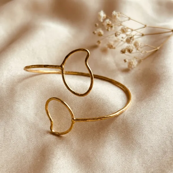 Golden_Brass_Bracelet_For_Women_|_Anti-Tarnish