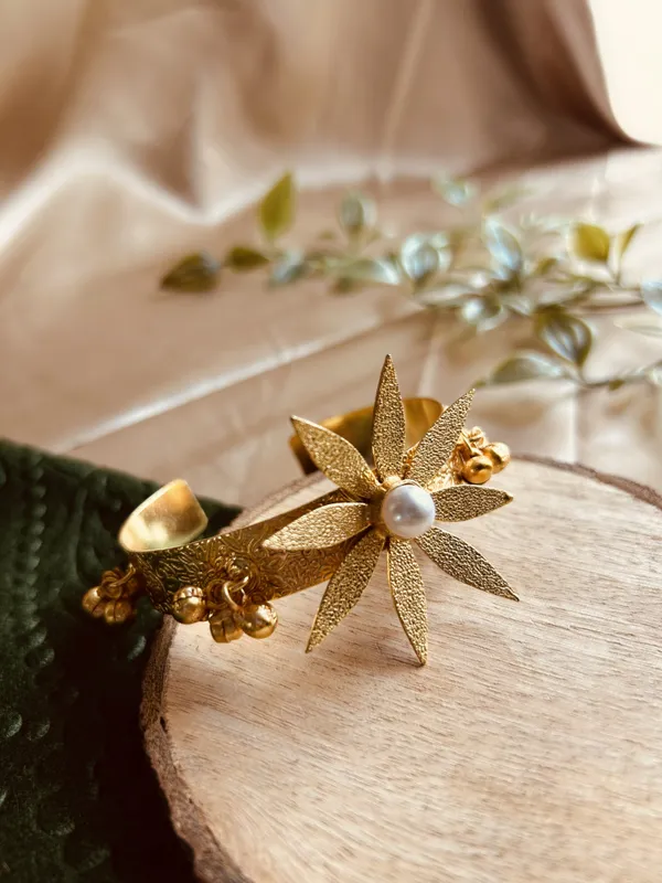 Golden_Brass_Bracelet_For_Women_|_Anti-Tarnish