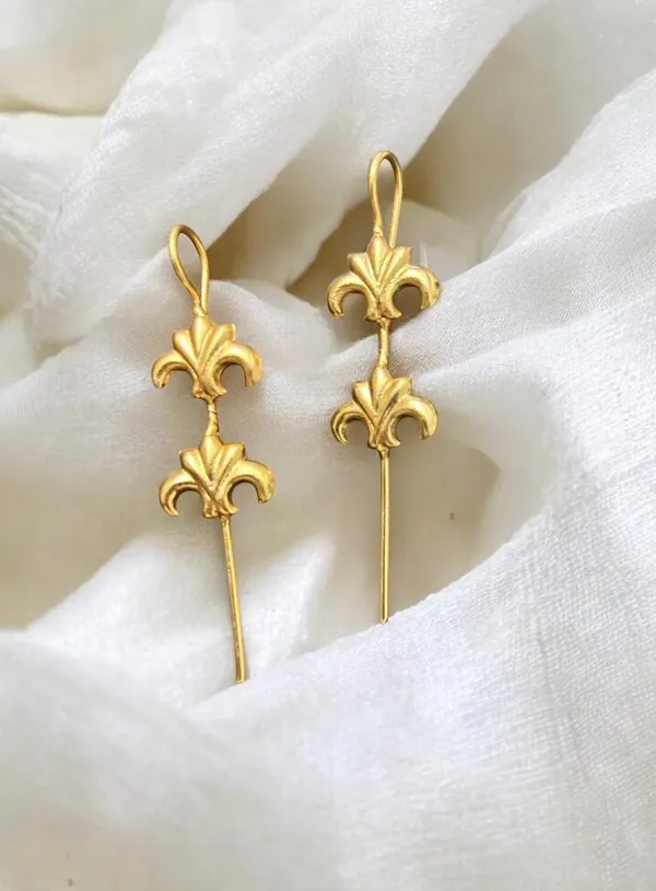 Golden_Brass_Ear_cuffs_for_Women-_Anti-Tarnish