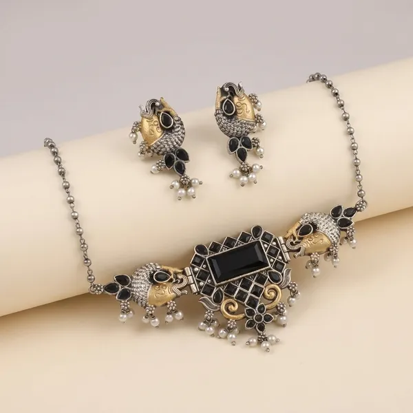 Black_Brass_Necklace_For_Women_|_Anti-Tarnish