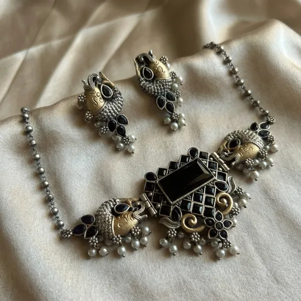 Black_Brass_Necklace_For_Women_|_Anti-Tarnish