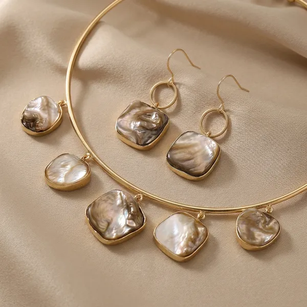 Natural_Pearl_Brass_Necklace_For_Women_|_Anti-Tarnish