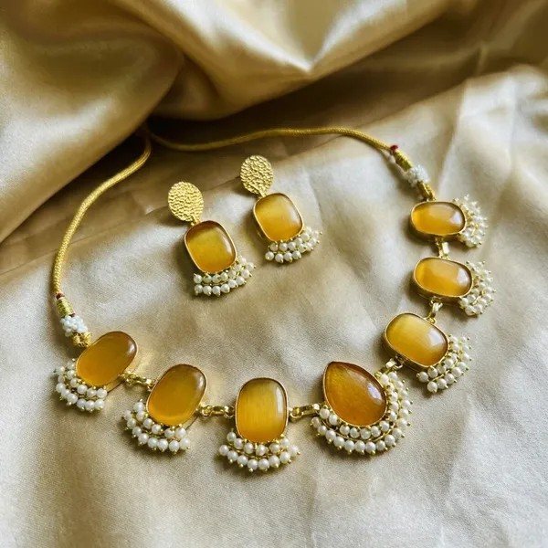 Yellow_Brass_Necklace_For_Women_|_Anti-Tarnish