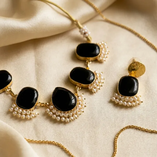 Black_Brass_Necklace_For_Women_|_Anti-Tarnish