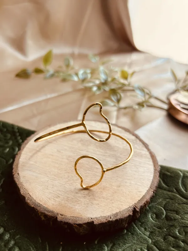 Golden_Brass_Bracelet_For_Women_|_Anti-Tarnish