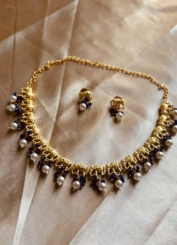 Navy_Blue_Brass_Necklace_For_Women_|_Anti-Tarnish