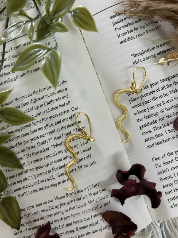 Golden_Brass_Earrings_For_Women_|_Anti-Tarnish