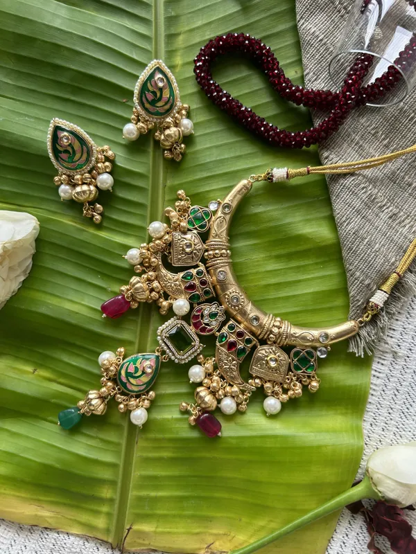 Red_And_Green_Brass_Necklace_For_Women_|_Anti-Tarnish
