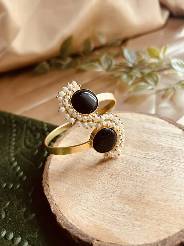 Black_Brass_Bracelet_For_Women_|_Anti-Tarnish
