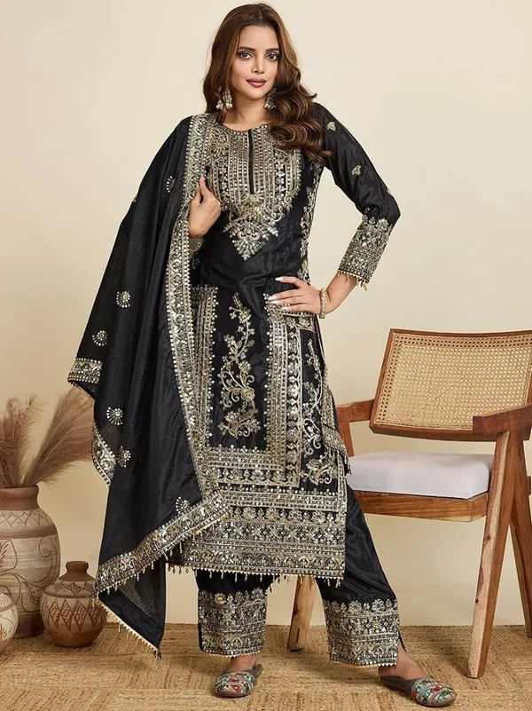 Black_Silk_Pakistani_Suit_Set_For_Women