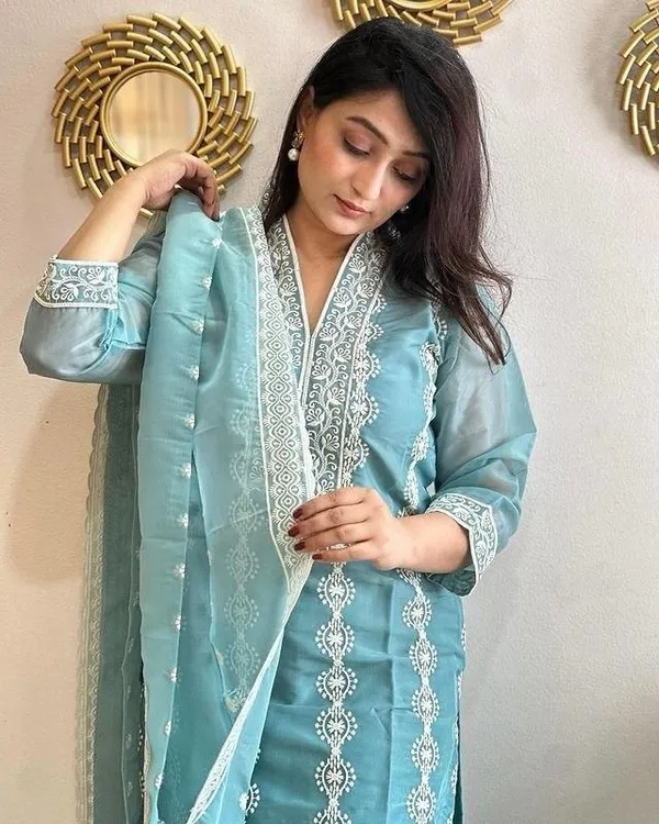 Turquoise_Blue_Vichitra_Kurta_Set_For_Women