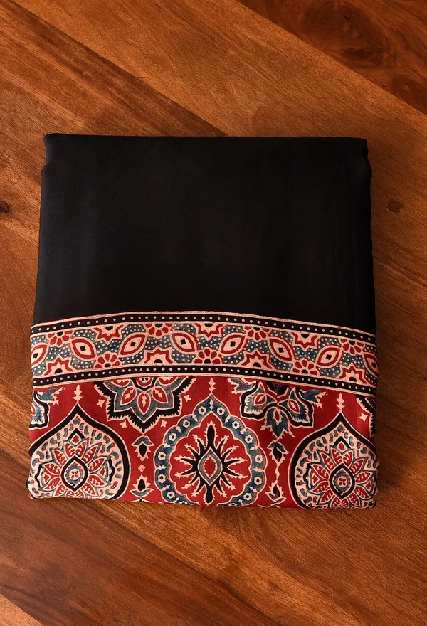 Elegant_Black_&_Rust_Traditional_Printed_Saree