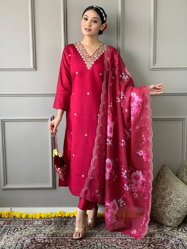 Magenta_Floral_Embroidered_Kurta_Set_with_Dupatta