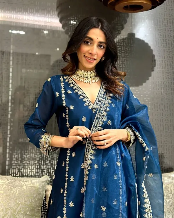 Royal_Blue_Silver_Embroidered_Suit_Set