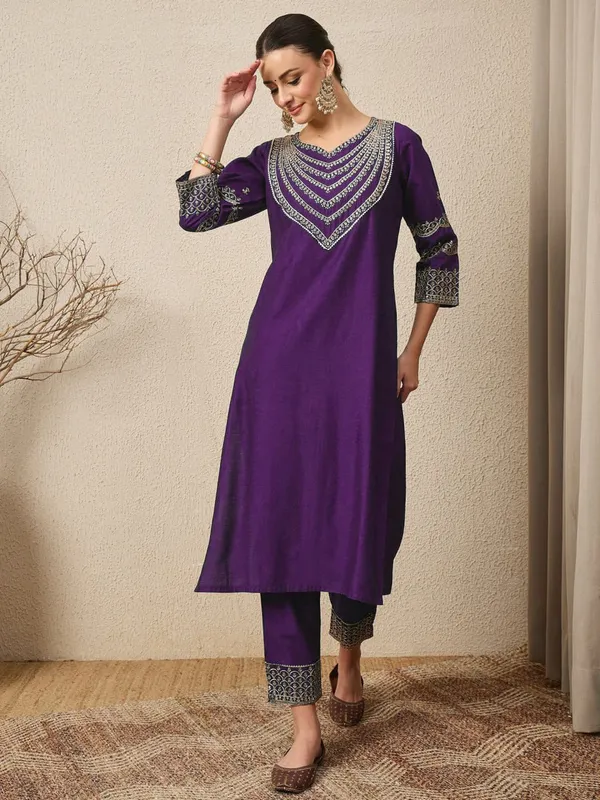 Royal_Purple_Embroidered_Kurta_Pant_Set_With_Dupatta