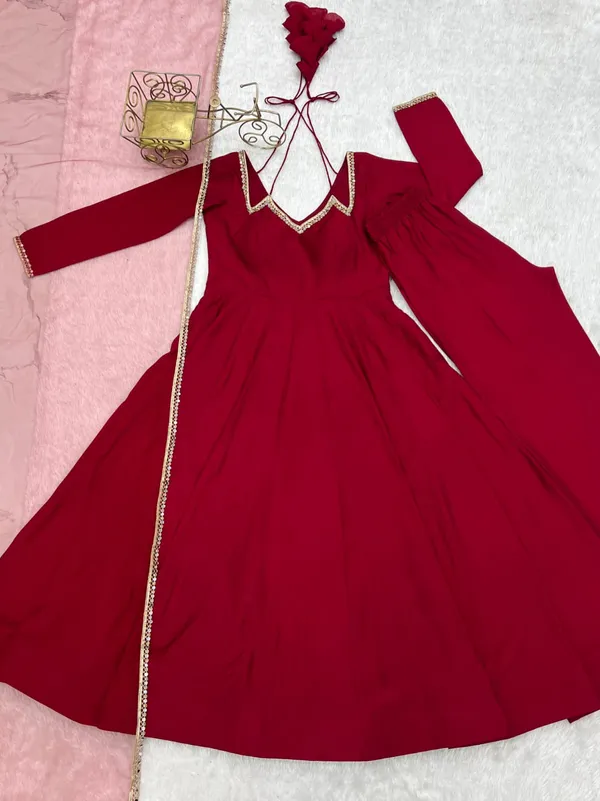 Royal_Wine_Anarkali_&_Mirror_Lace__Neck