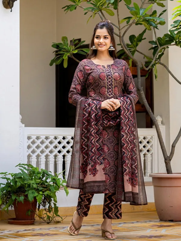 Rustic_Brown_Printed_Cotton_Kurti_with_Palazzo_&_Dupatta_Set