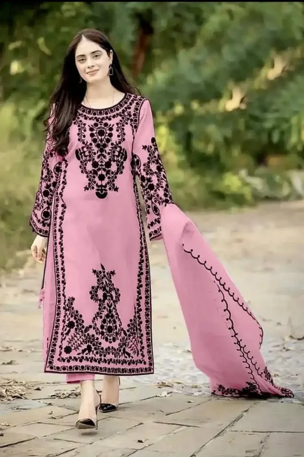 Women_Embroidered_Kurta_Pant_Dupatta_Set