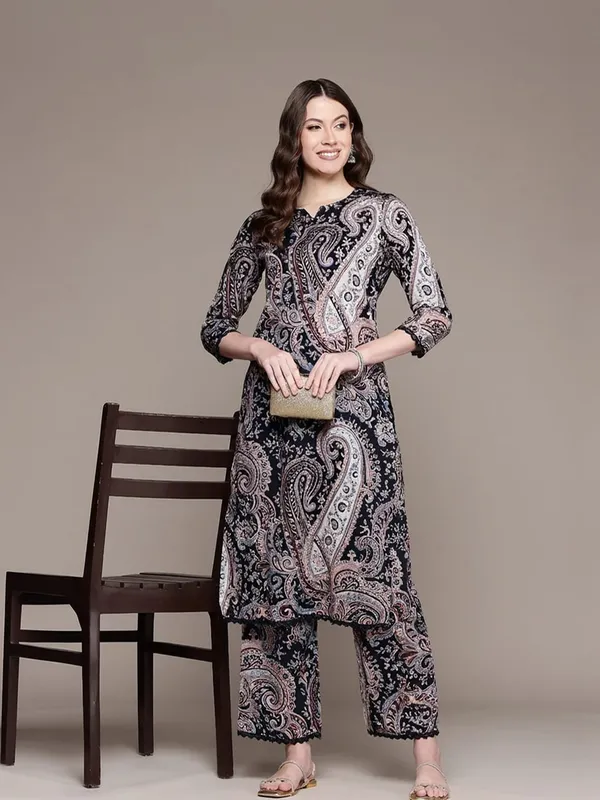 Women's_Black_Paisley_Printed_Kurta_Palazzo_Set_with_Dupatta