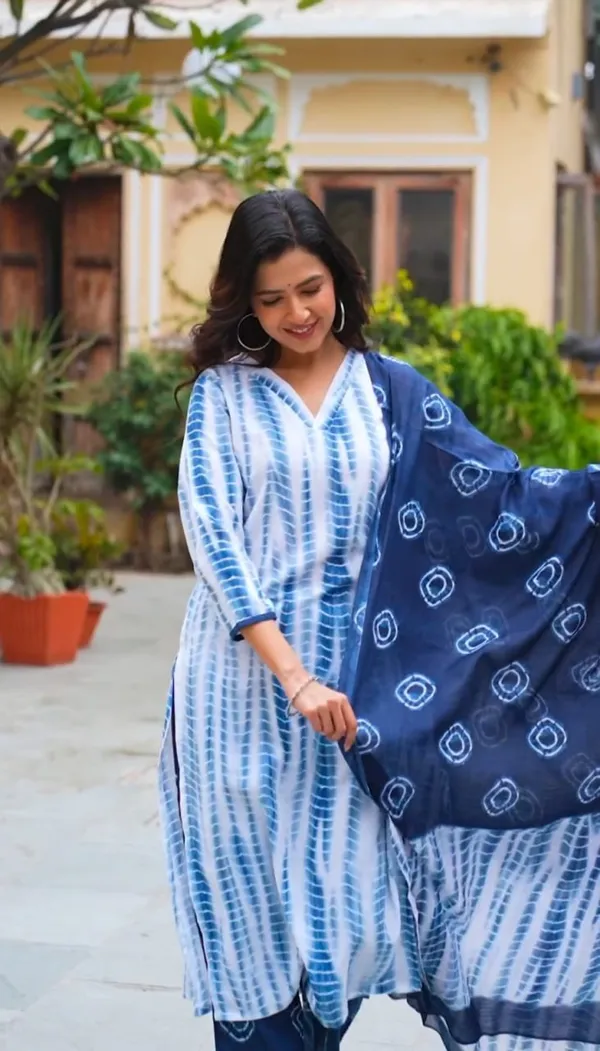 Women_Blue_Bandhani_Style_Kurta_Set