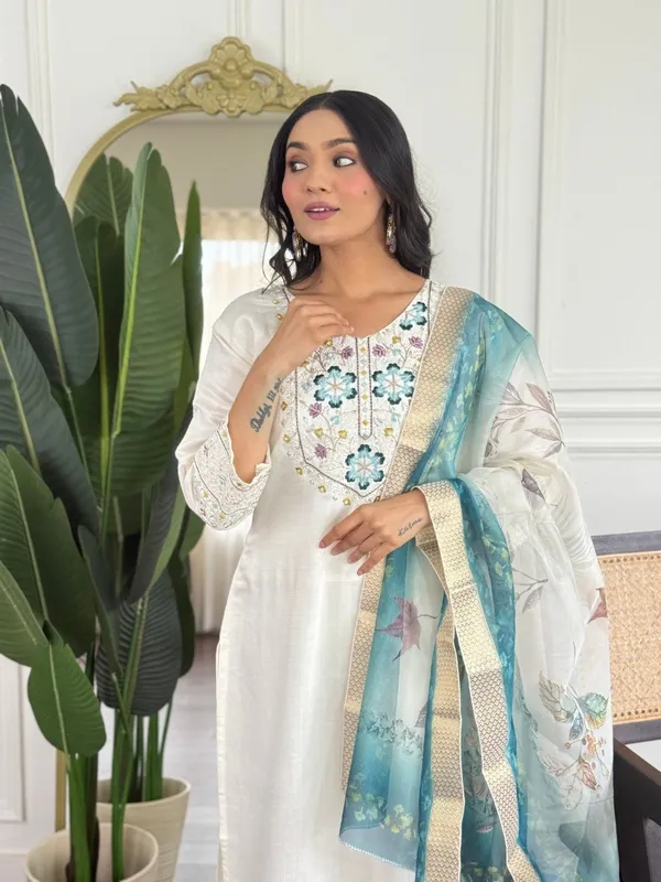 Women’s_Elegant_Embroidered_Straight_Kurta_with_Printed_Dupatta_&_Pant_Set