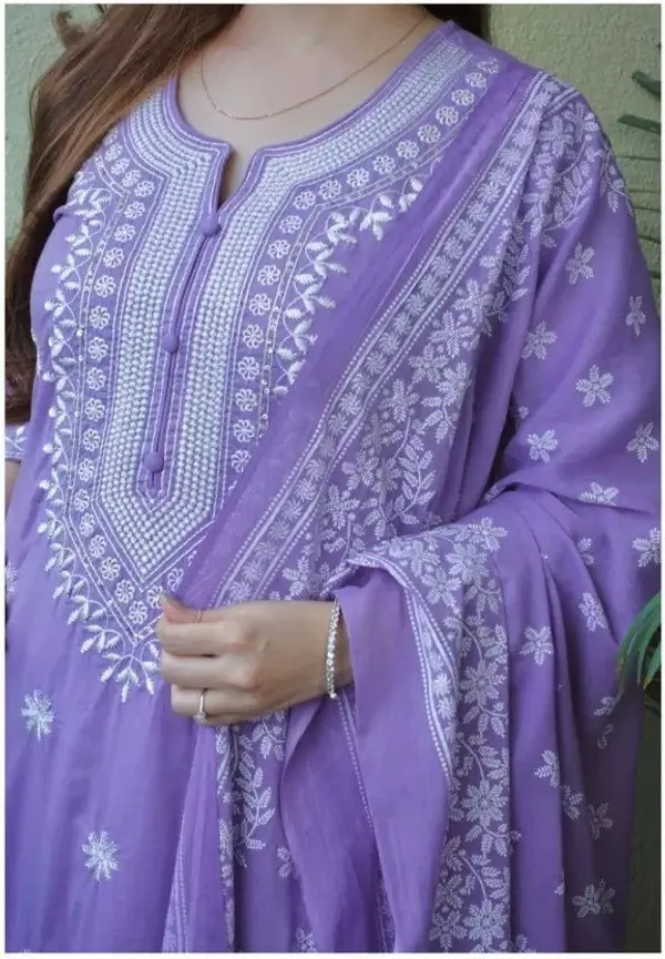 Women's_Elegant_Lavender_Embroidered_Kurta_Pant_Dupatta_Set