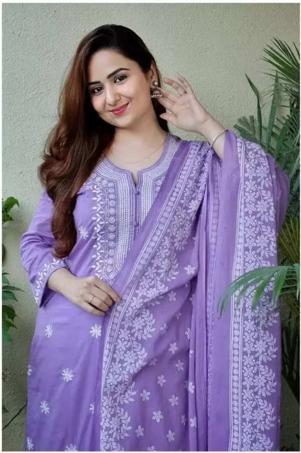 Women's_Elegant_Lavender_Embroidered_Kurta_Pant_Dupatta_Set