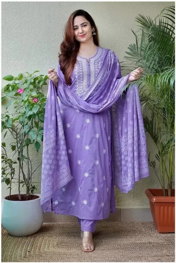 Women's_Elegant_Lavender_Embroidered_Kurta_Pant_Dupatta_Set