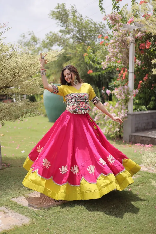 Women's_Embroidered_Crop_Top_&_Flared_Lehenga_Set_&_NAVRATRI_LEHENGA_CHOLI