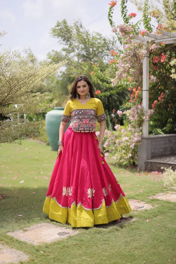 Women's_Embroidered_Crop_Top_&_Flared_Lehenga_Set_&_NAVRATRI_LEHENGA_CHOLI